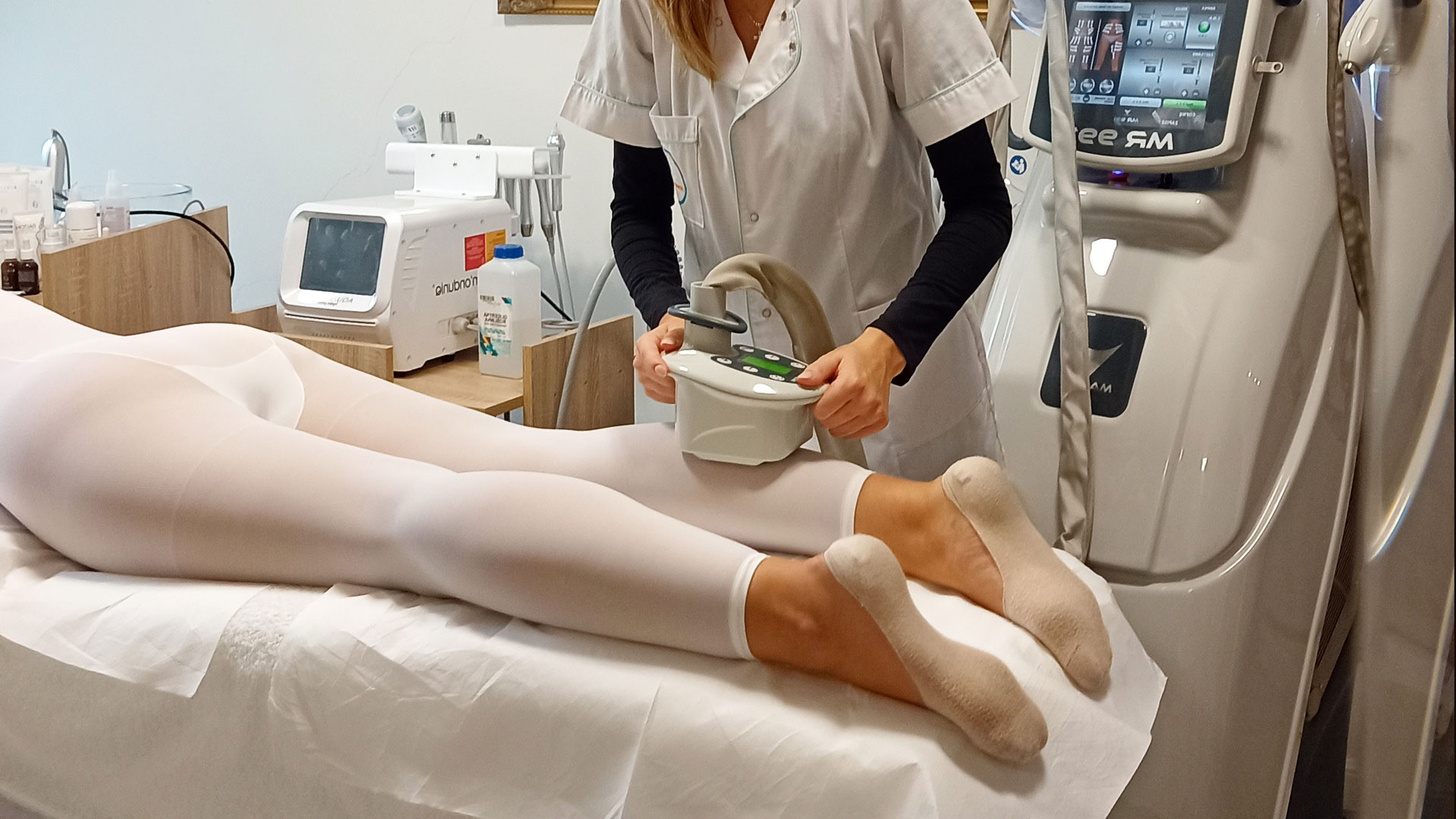 Endermologia na ciało + pulsacyjne pole magnetyczne - obrazek 2